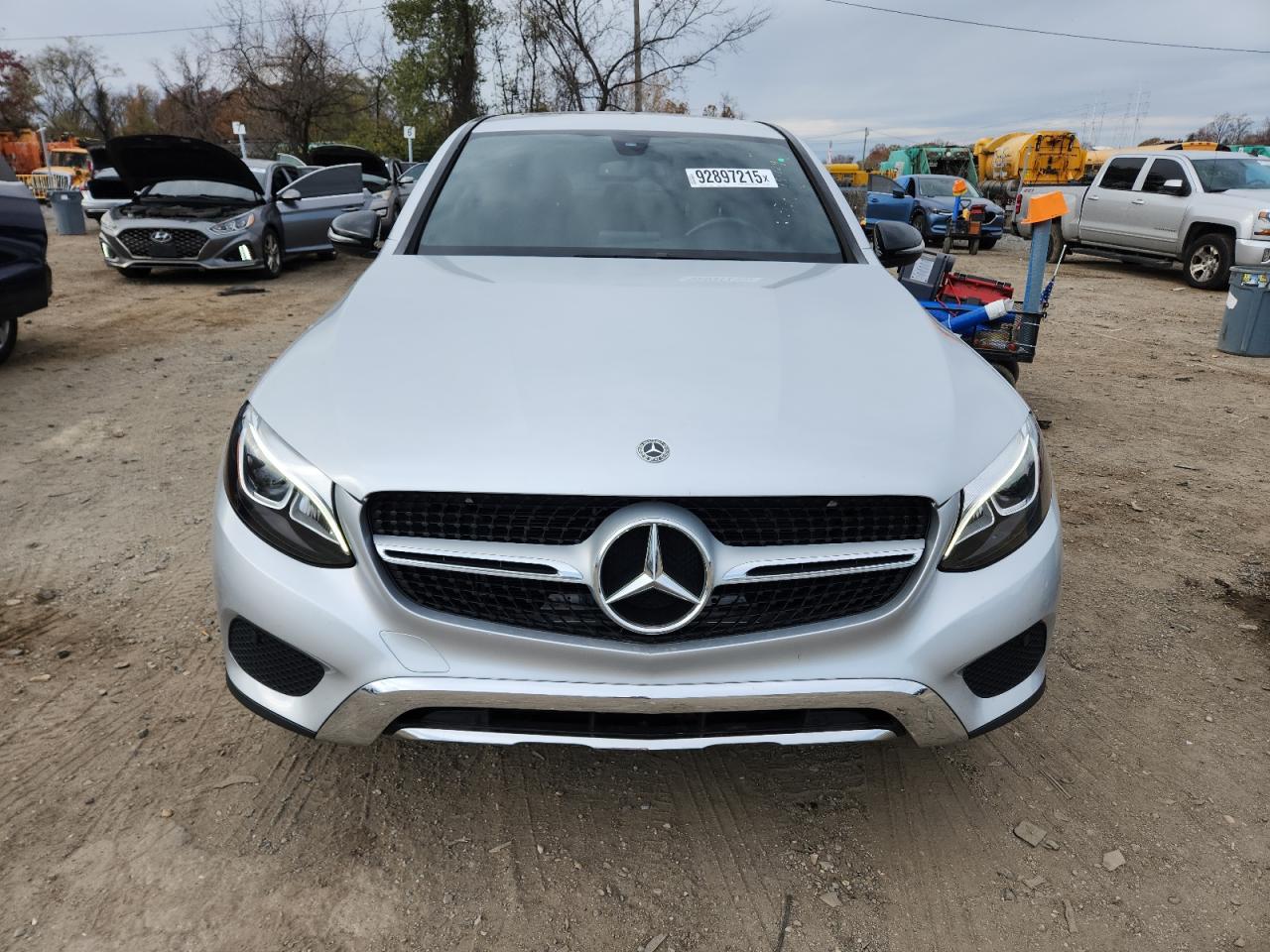 Фото: WDC0J4KB1JF347106