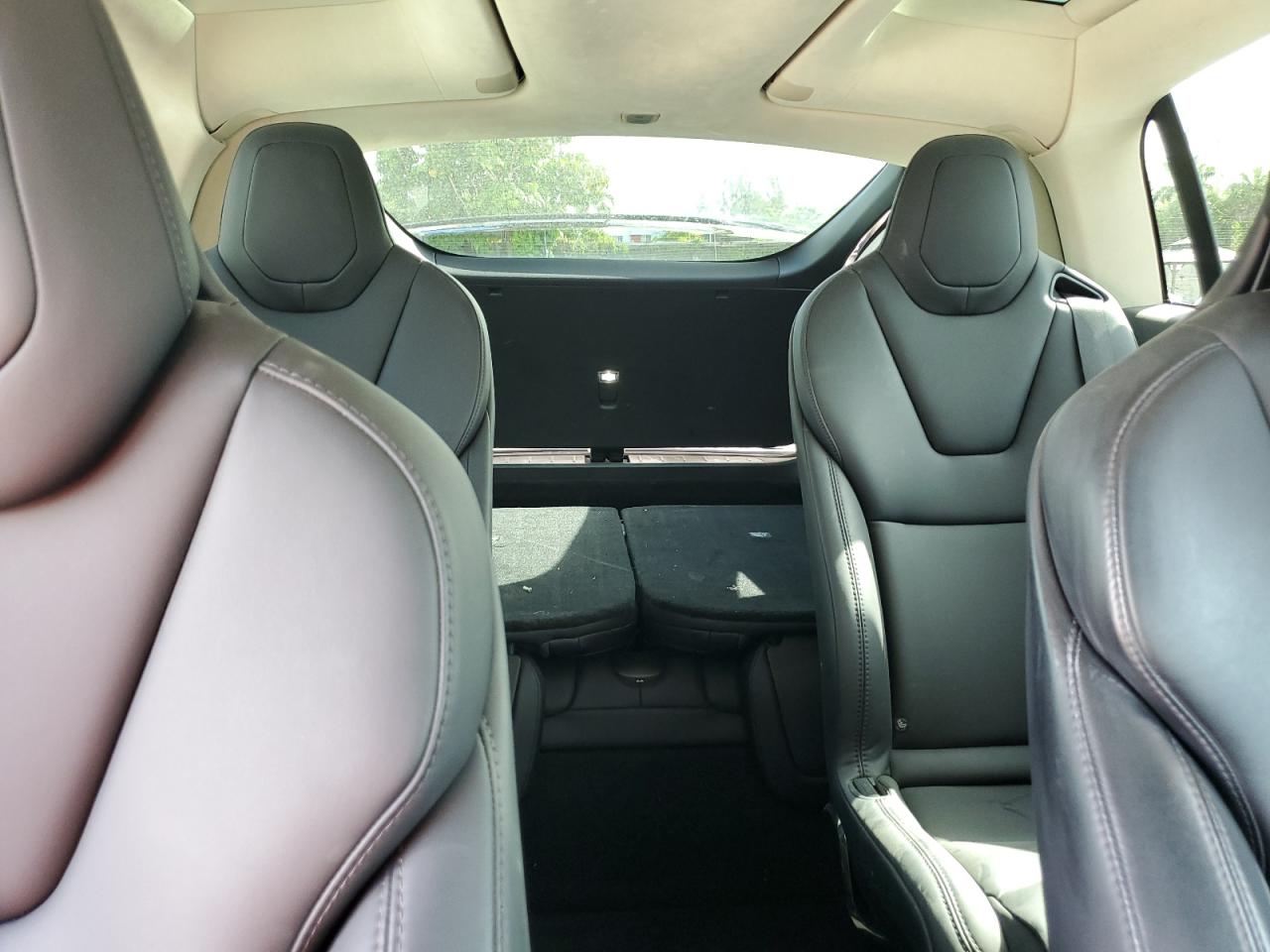 2017 Tesla Model X VIN: 5YJXCBE24HF070223 Lot: 89687385