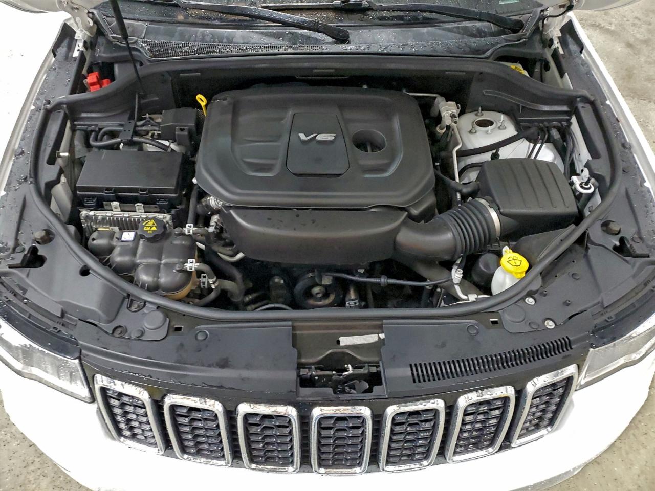 2018 Jeep Grand Cherokee Laredo VIN: 1C4RJEAG0JC226150 Lot: 93528165