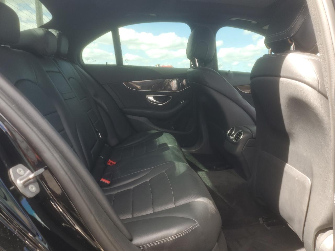 2016 Mercedes-Benz C 300 VIN: 55SWF4JB3GU176129 Lot: 92579685