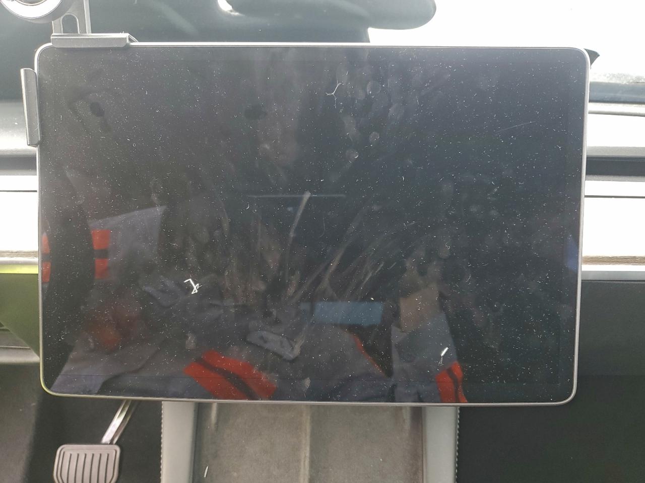 2024 Tesla Model Y VIN: 7SAYGDED2RF162618 Lot: 93695165