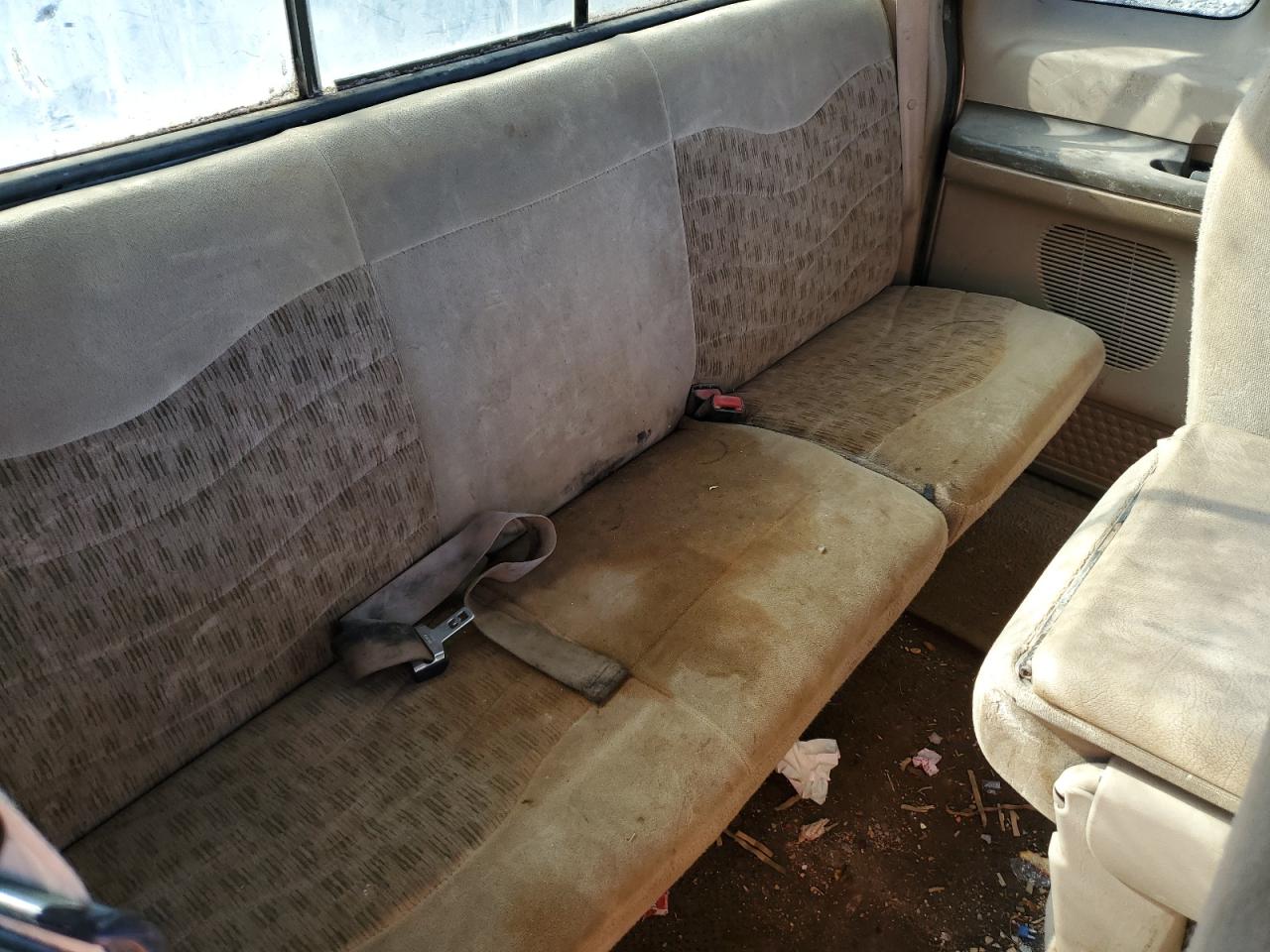 2000 Ford F250 Super Duty VIN: 1FTNX20F8YED96615 Lot: 92826665