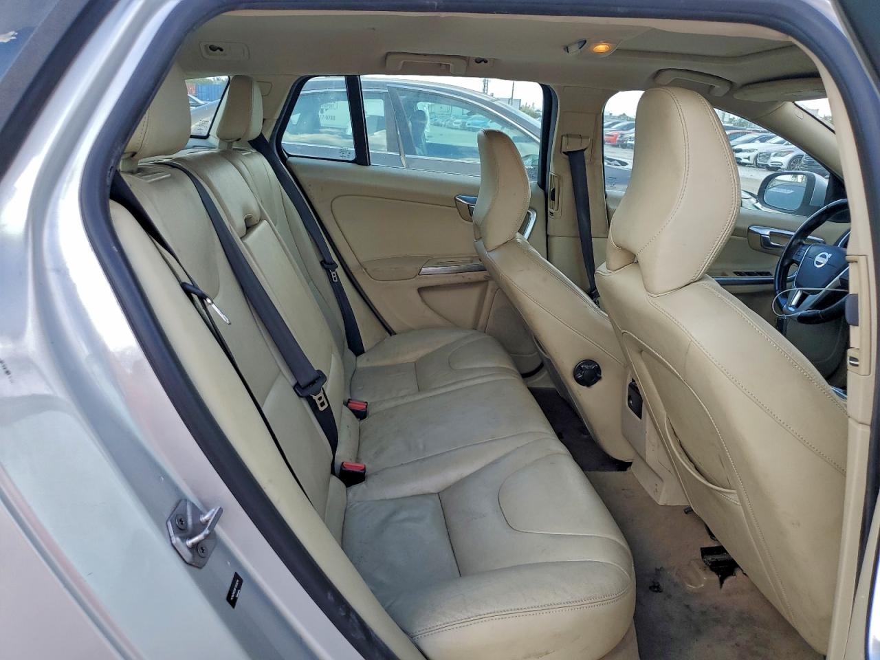 2015 Volvo V60 Platinum VIN: YV140MED8F1203316 Lot: 94263125