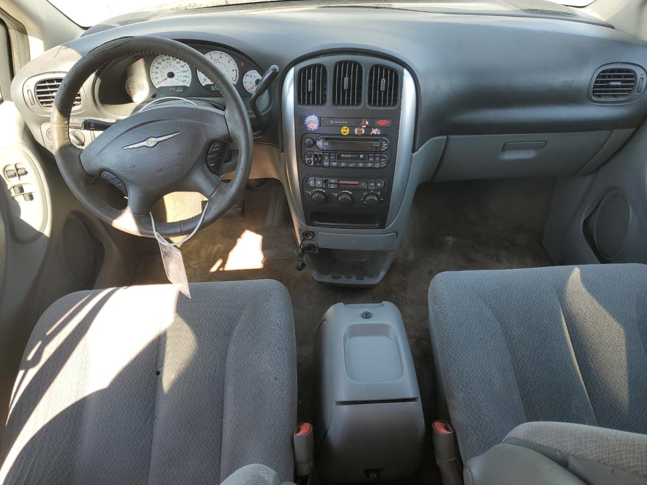 2005 Chrysler Town & Country Touring VIN: 2C4GP54L75R319744 Lot: 92461865