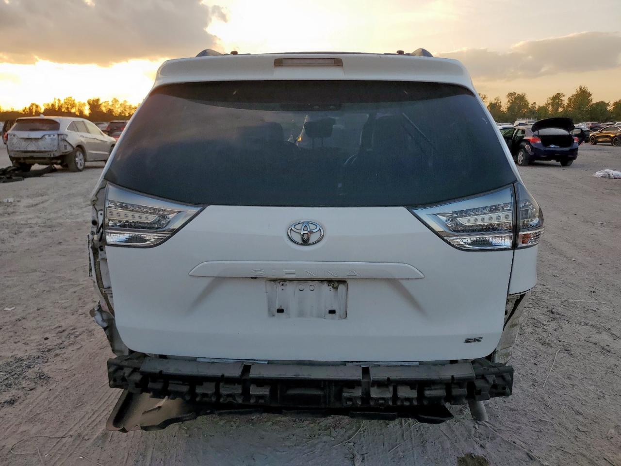 2011 Toyota Sienna Sport VIN: 5TDXK3DC6BS045961 Lot: 93321765