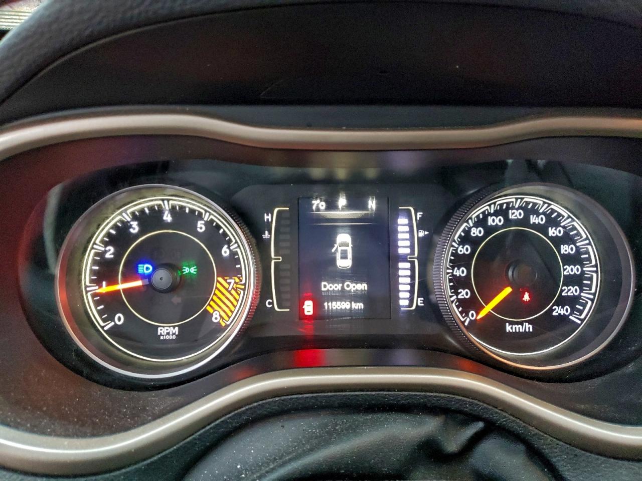 2015 Jeep Cherokee Latitude VIN: 1C4PJMCS7FW600195 Lot: 94450315