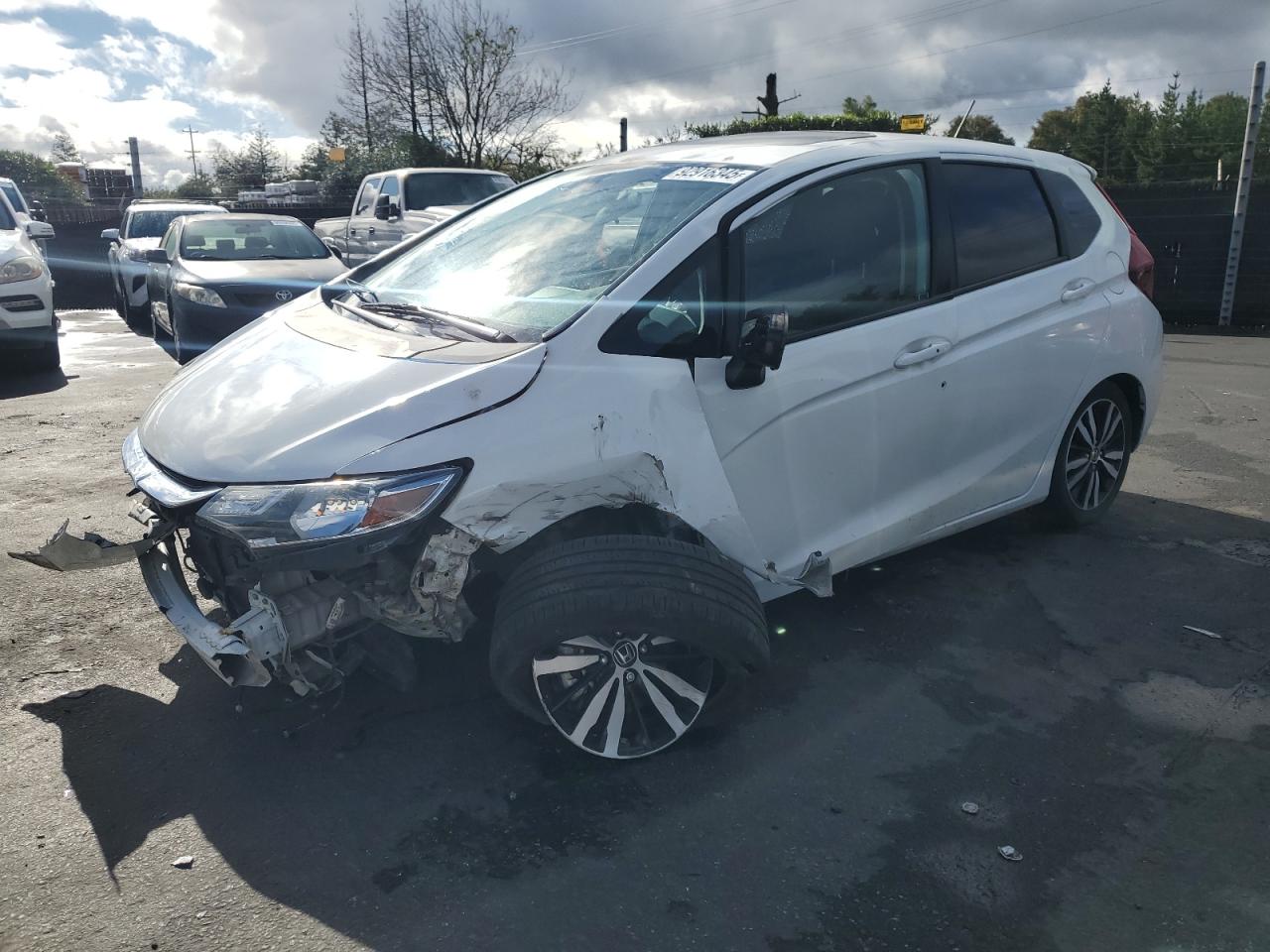 2018 Honda Fit Ex VIN: 3HGGK5H81JM713098 Lot: 92916345