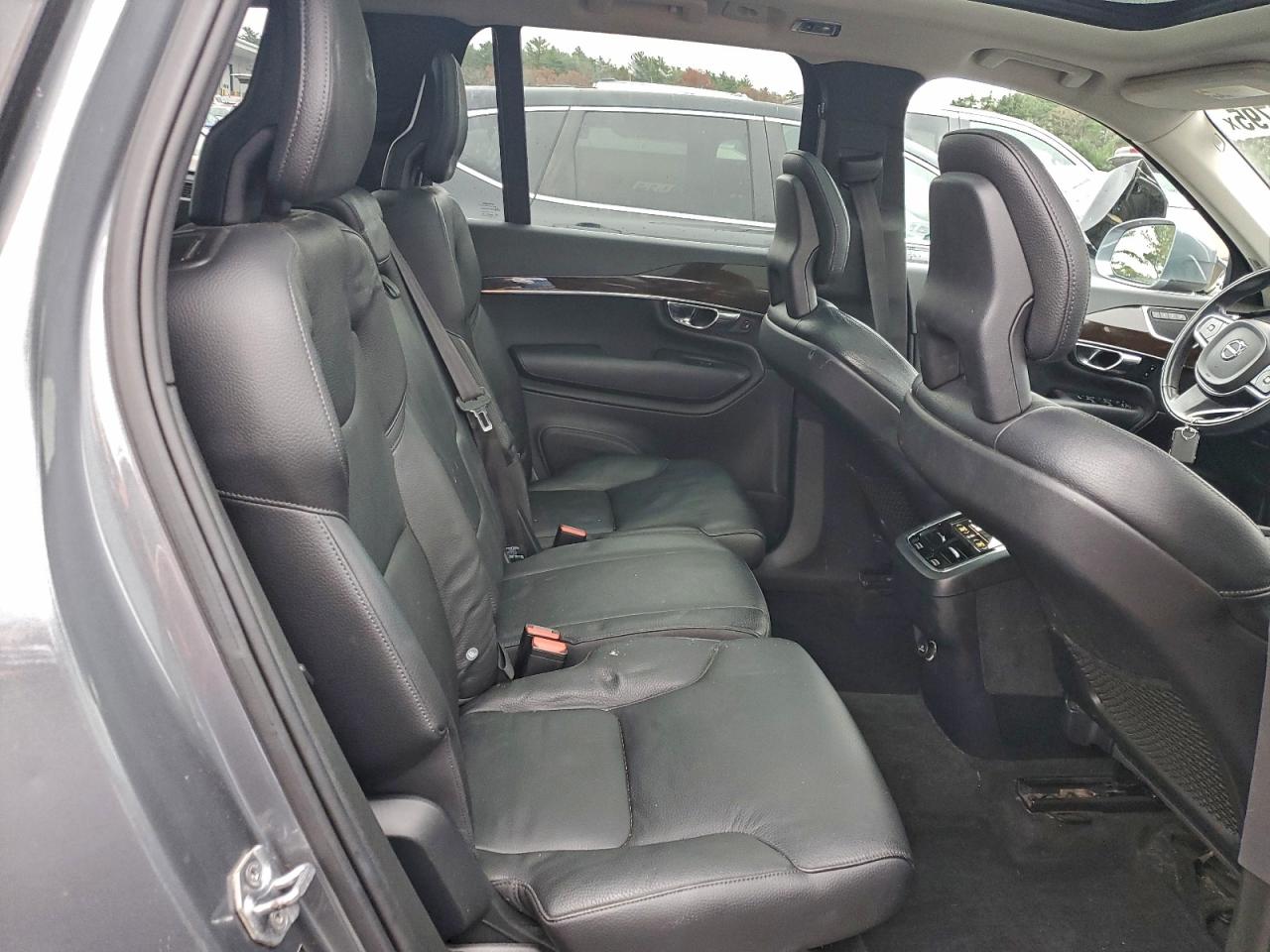 2016 Volvo Xc90 T6 VIN: YV4A22PKXG1068888 Lot: 93684795