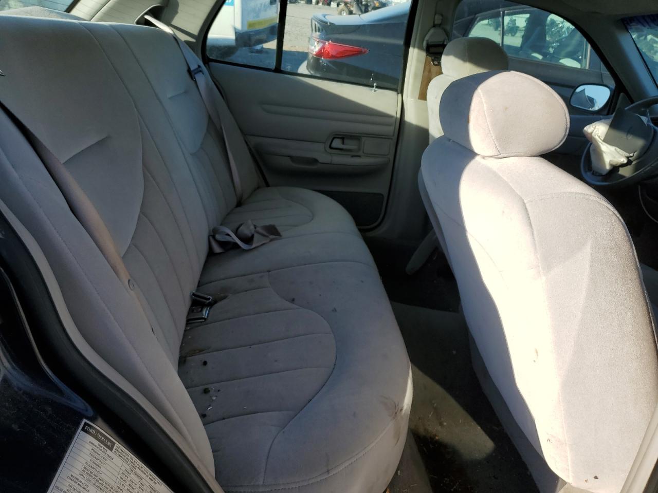 1999 Ford Crown Victoria VIN: 2FAFP73W0XX160640 Lot: 93149175