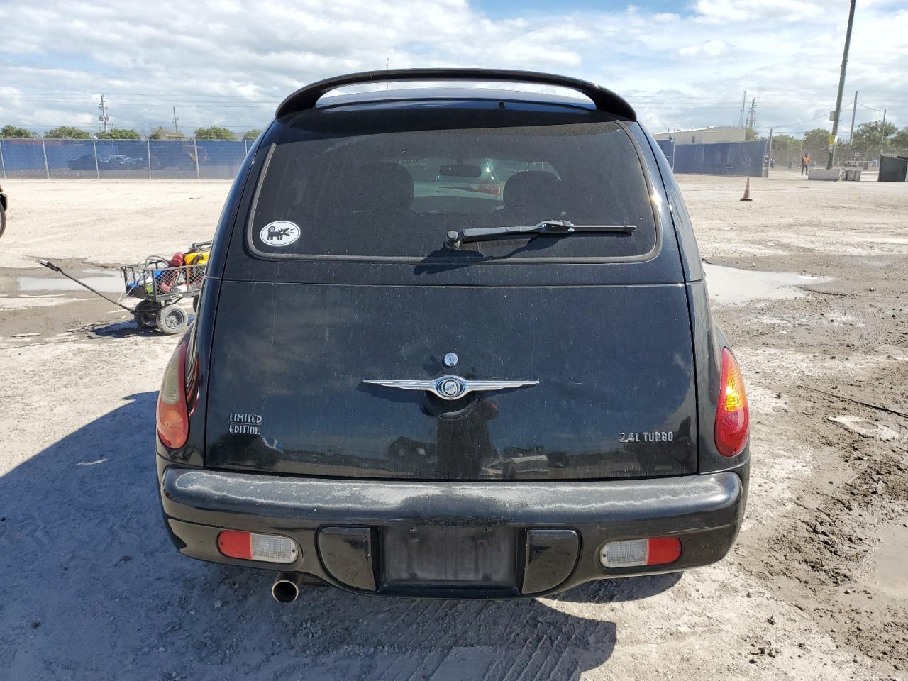 2005 Chrysler Pt Cruiser Limited VIN: 3C8FY68825T540216 Lot: 92831585