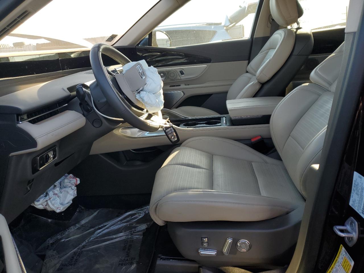 2025 Lincoln Nautilus Reserve VIN: 5LMPJ8KA9SJ945177 Lot: 93000275