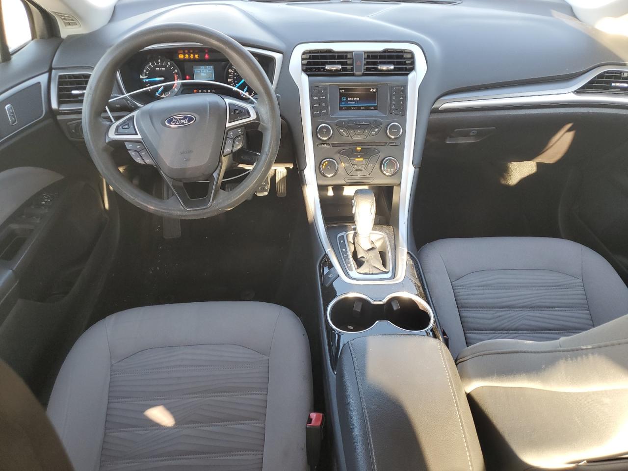 2016 Ford Fusion S VIN: 3FA6P0G74GR375575 Lot: 87130455