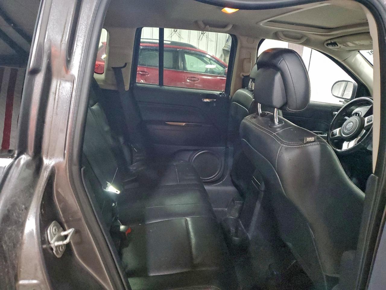 2016 Jeep Compass Latitude VIN: 1C4NJDEB5GD740327 Lot: 94360035