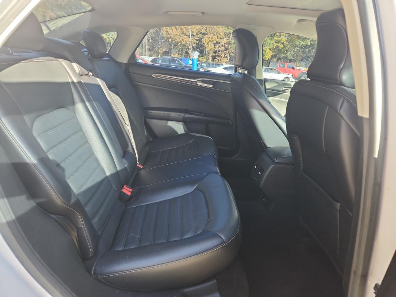 2017 Ford Fusion Se VIN: 3FA6P0H94HR220851 Lot: 92067525