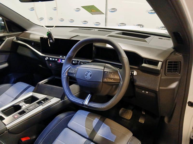 2025 VAUXHALL GRANDLAND 157KW ULTIMATE 73KWH 5DR AUTO [PANORAMIC ROOF]