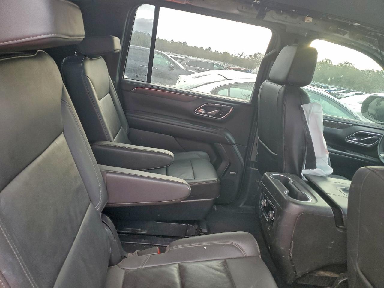 2022 Chevrolet Suburban K1500 Z71 VIN: 1GNSKDKD8NR122044 Lot: 93102105