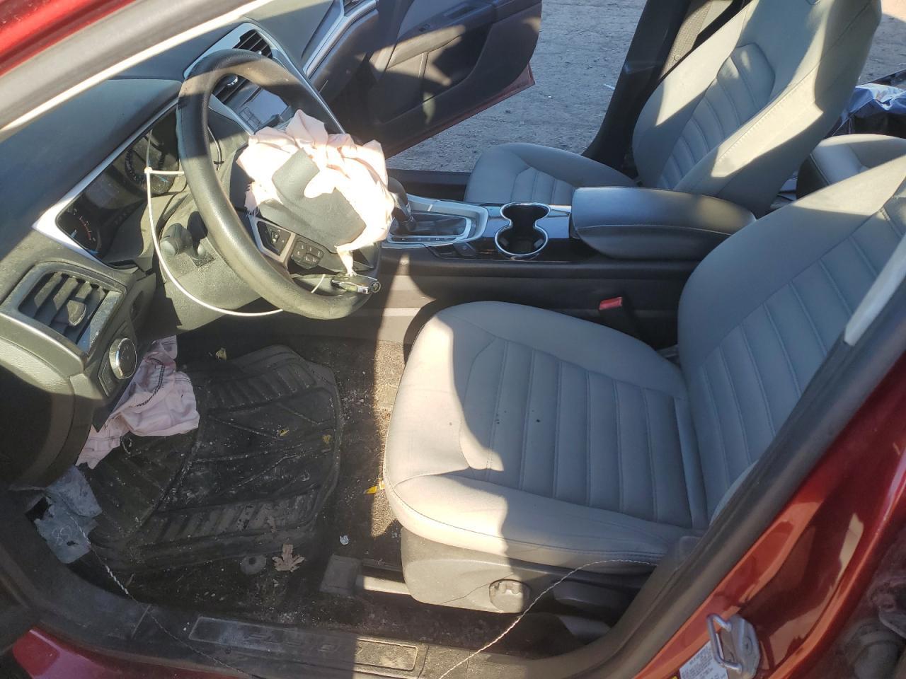 2014 Ford Fusion S VIN: 3FA6P0G70ER201046 Lot: 93225805