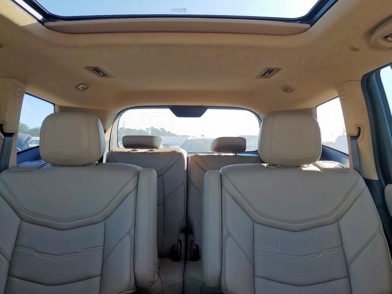 2023 Cadillac Xt6 Platinum Premium Luxury VIN: 1GYKPERS3PZ123913 Lot: 92459475