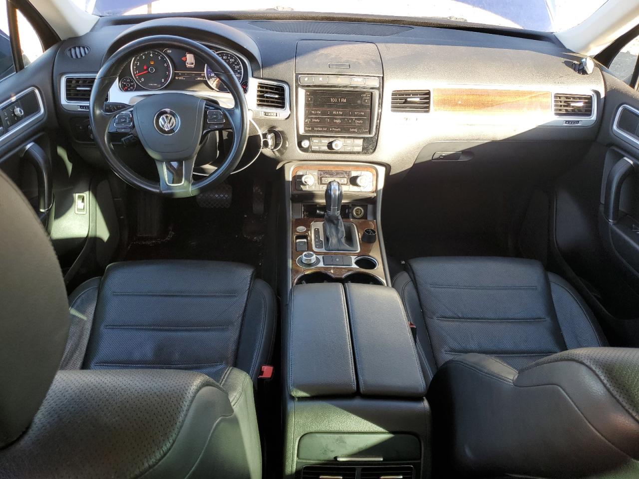 2016 Volkswagen Touareg Sport VIN: WVGEF9BP6GD002417 Lot: 92544365