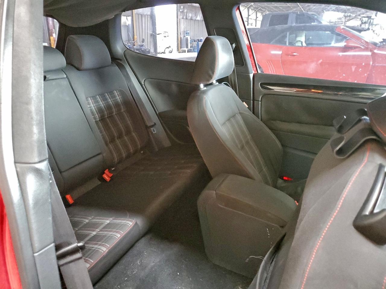 2011 Volkswagen Gti VIN: WVWED7AJ0BW098294 Lot: 94299205