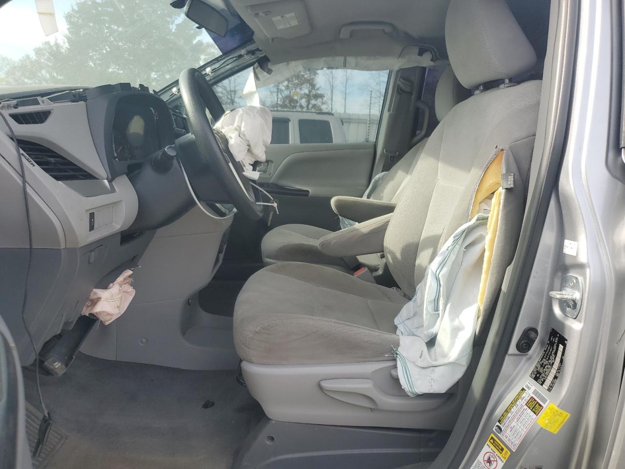 2017 Toyota Sienna VIN: 5TDZZ3DC6HS805271 Lot: 92836905