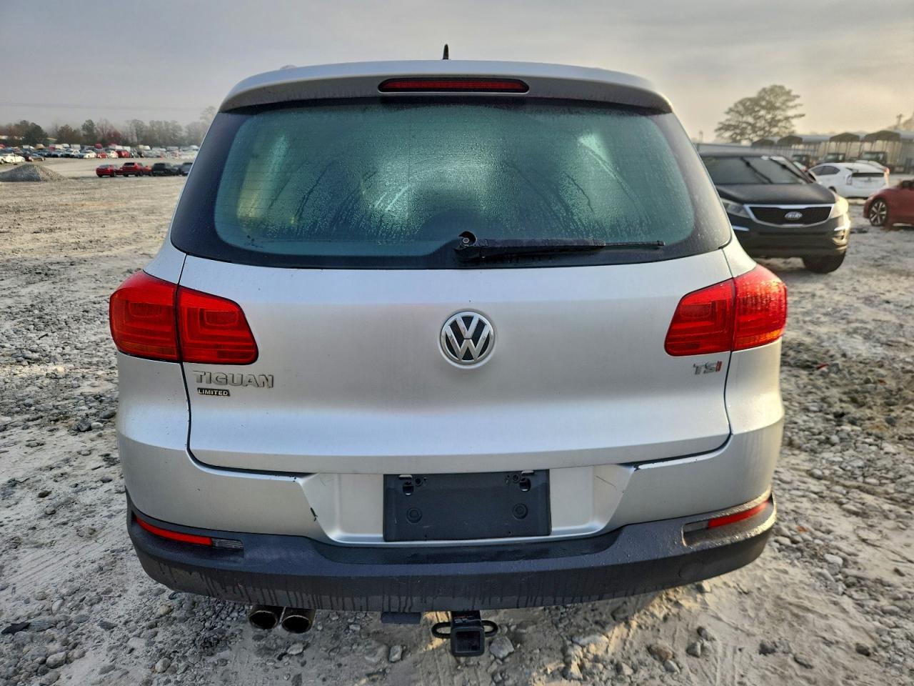 2017 Volkswagen Tiguan S VIN: WVGAV7AX8HK053812 Lot: 93232305