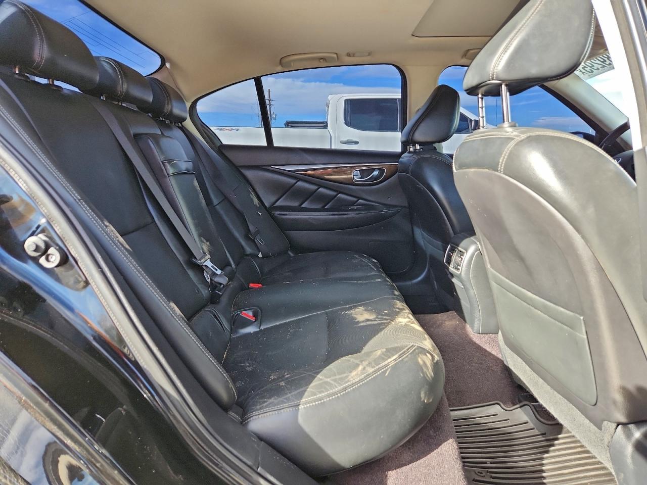 2015 Infiniti Q50 Base VIN: JN1BV7AR9FM395963 Lot: 93389295