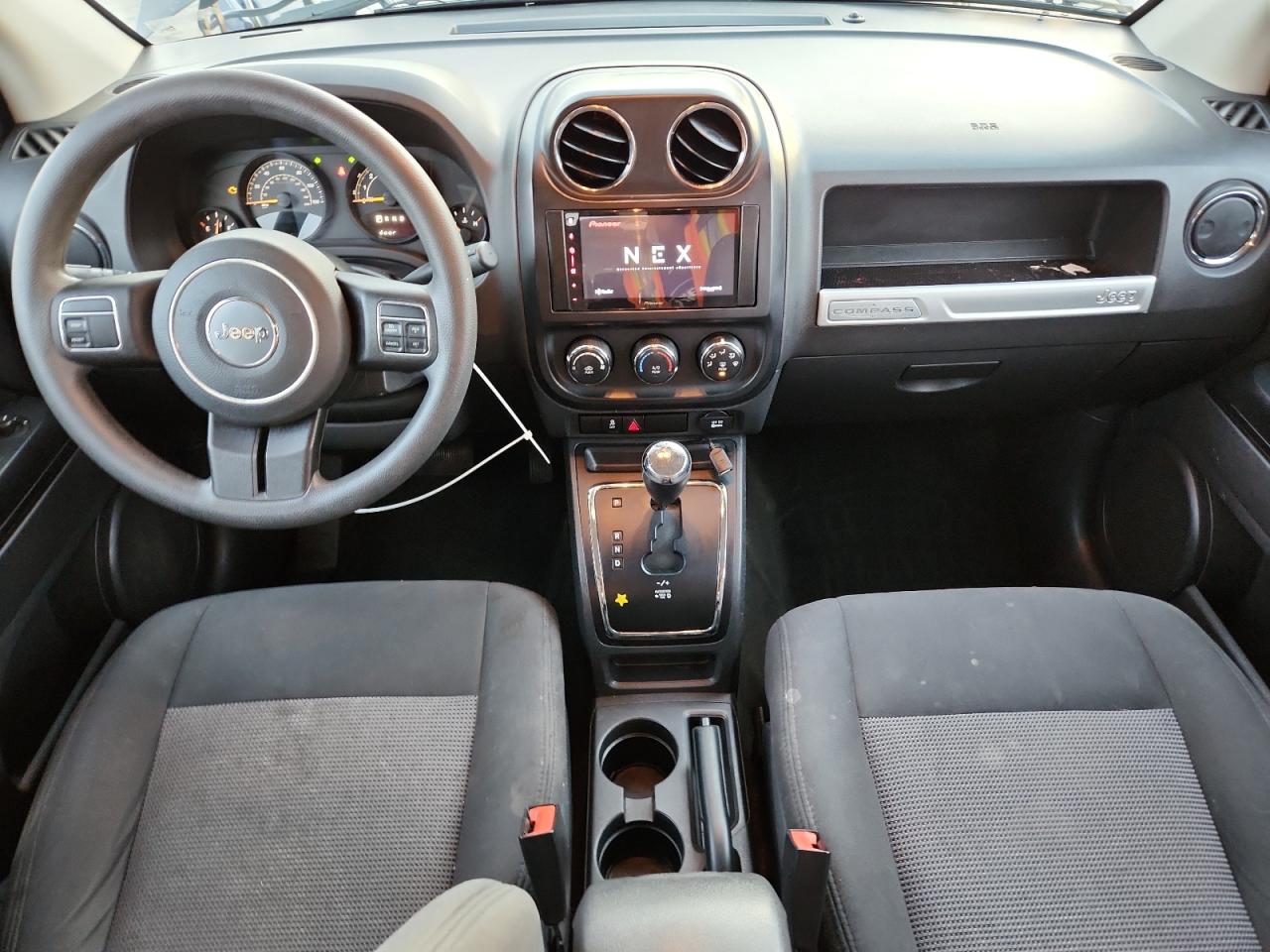 2017 Jeep Compass Sport VIN: 1C4NJDBB8HD104393 Lot: 92415005