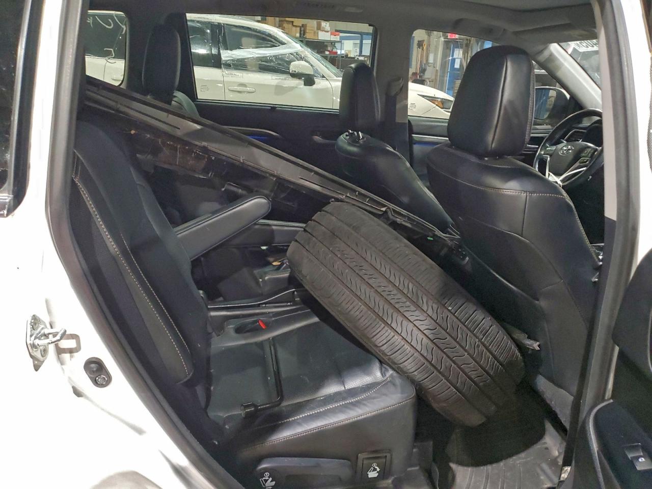 2017 Toyota Highlander Limited VIN: 5TDDZRFH4HS467651 Lot: 92926405