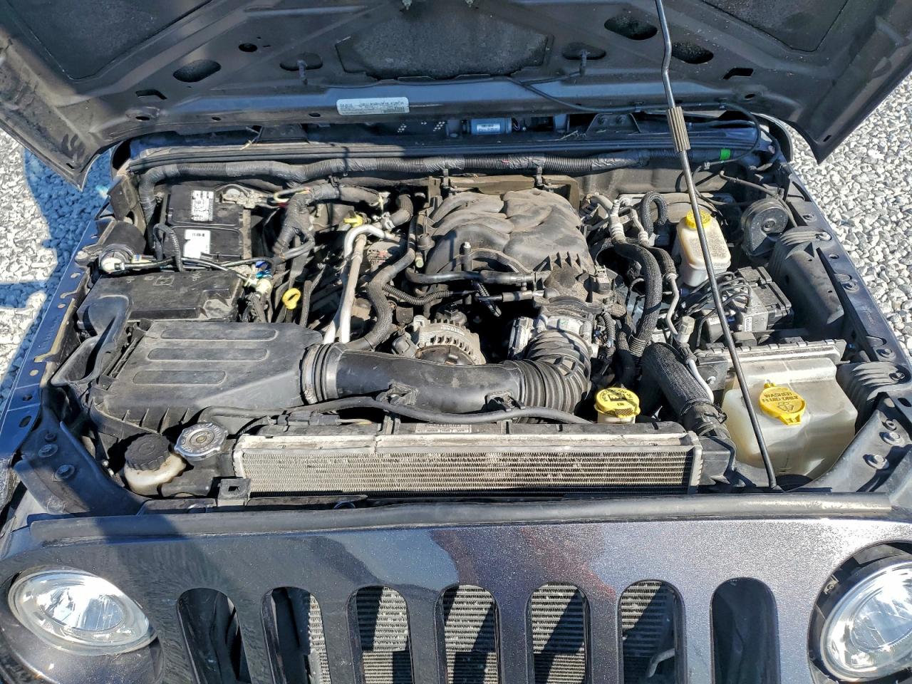 2018 Jeep Wrangler Unlimited Sport VIN: 1C4HJWDG5JL847834 Lot: 94026455