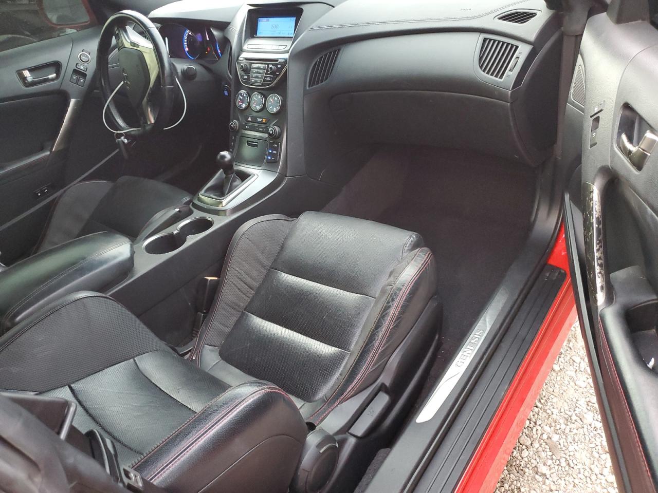 2015 Hyundai Genesis Coupe 3.8L VIN: KMHHU6KJ8FU124028 Lot: 92661075