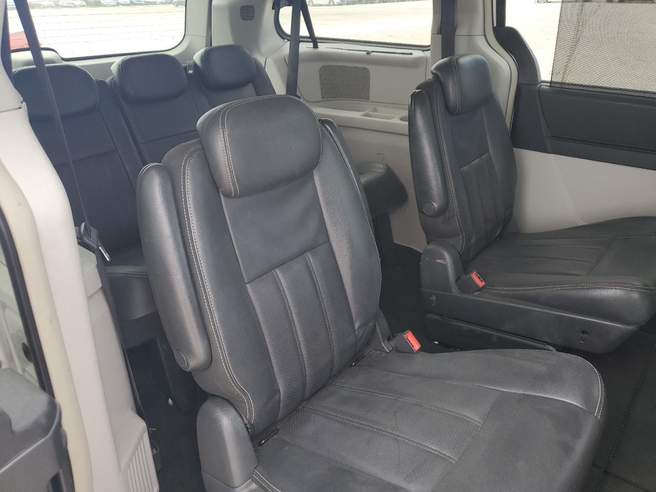 2010 Chrysler Town & Country Touring Plus VIN: 2A4RR8DX2AR366305 Lot: 91039385