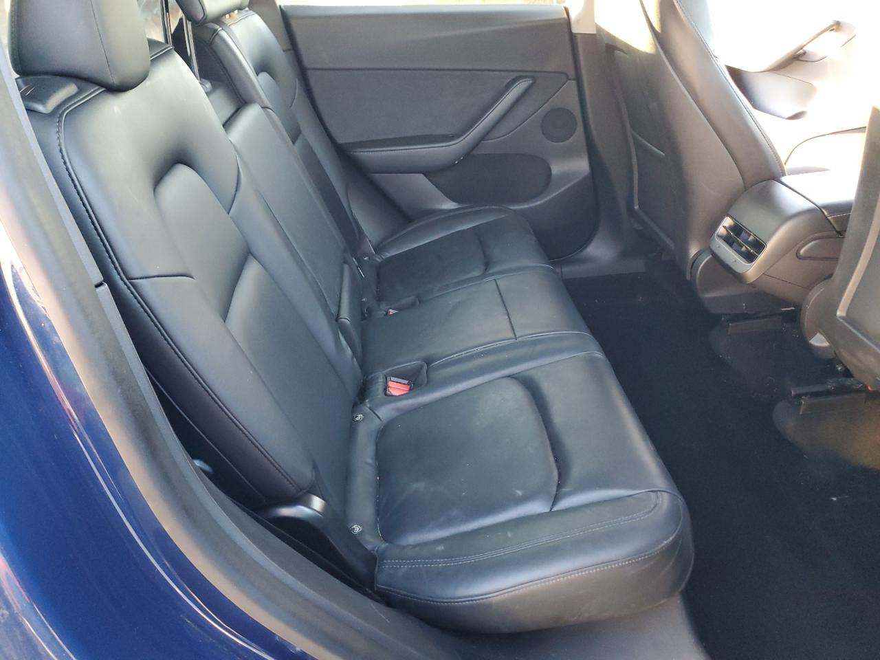 2021 Tesla Model Y VIN: 5YJYGDEE0MF061799 Lot: 92038505