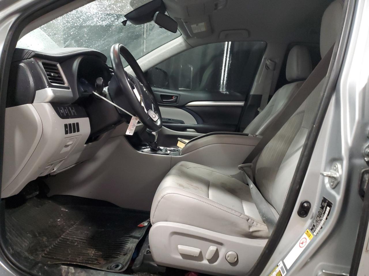 2017 Toyota Highlander Le VIN: 5TDBZRFH4HS444541 Lot: 92212535