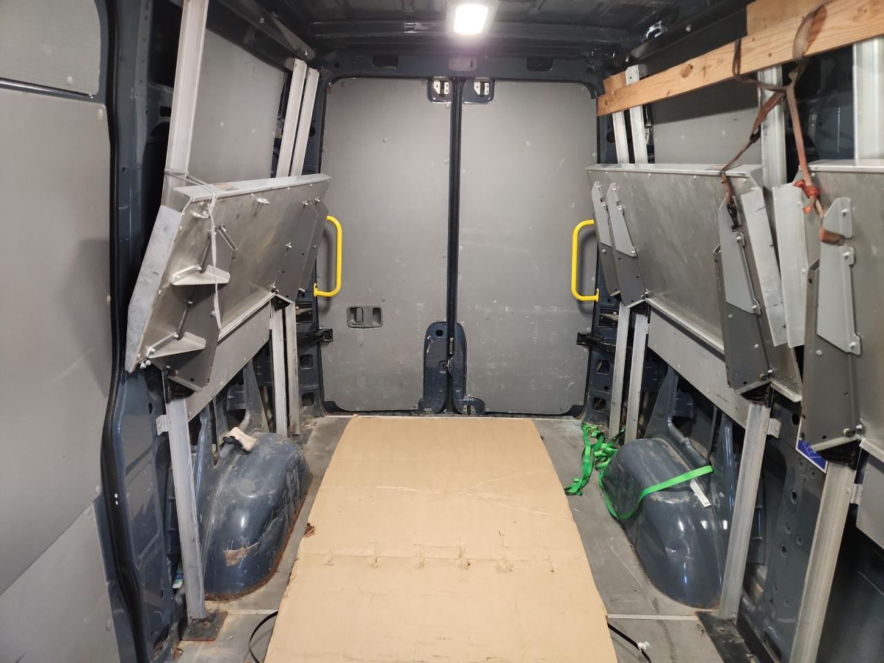 2018 Mercedes Benz Sprinter 2500 Delivery Van VIN: WD3PE7CD0JP636346 Lot: 92024805