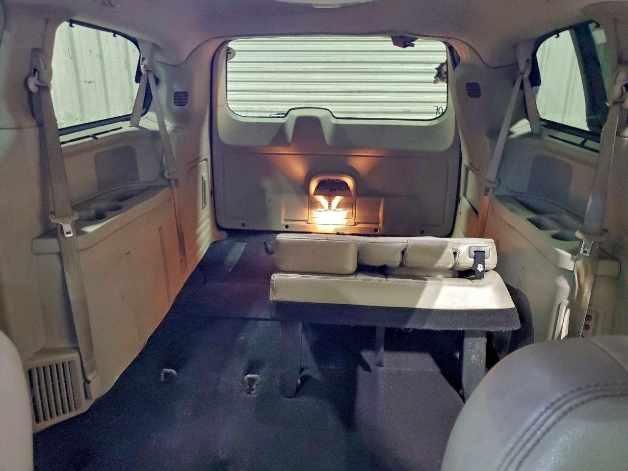 2011 Chrysler Town & Country Touring L VIN: 2A4RR8DG6BR782567 Lot: 94267035