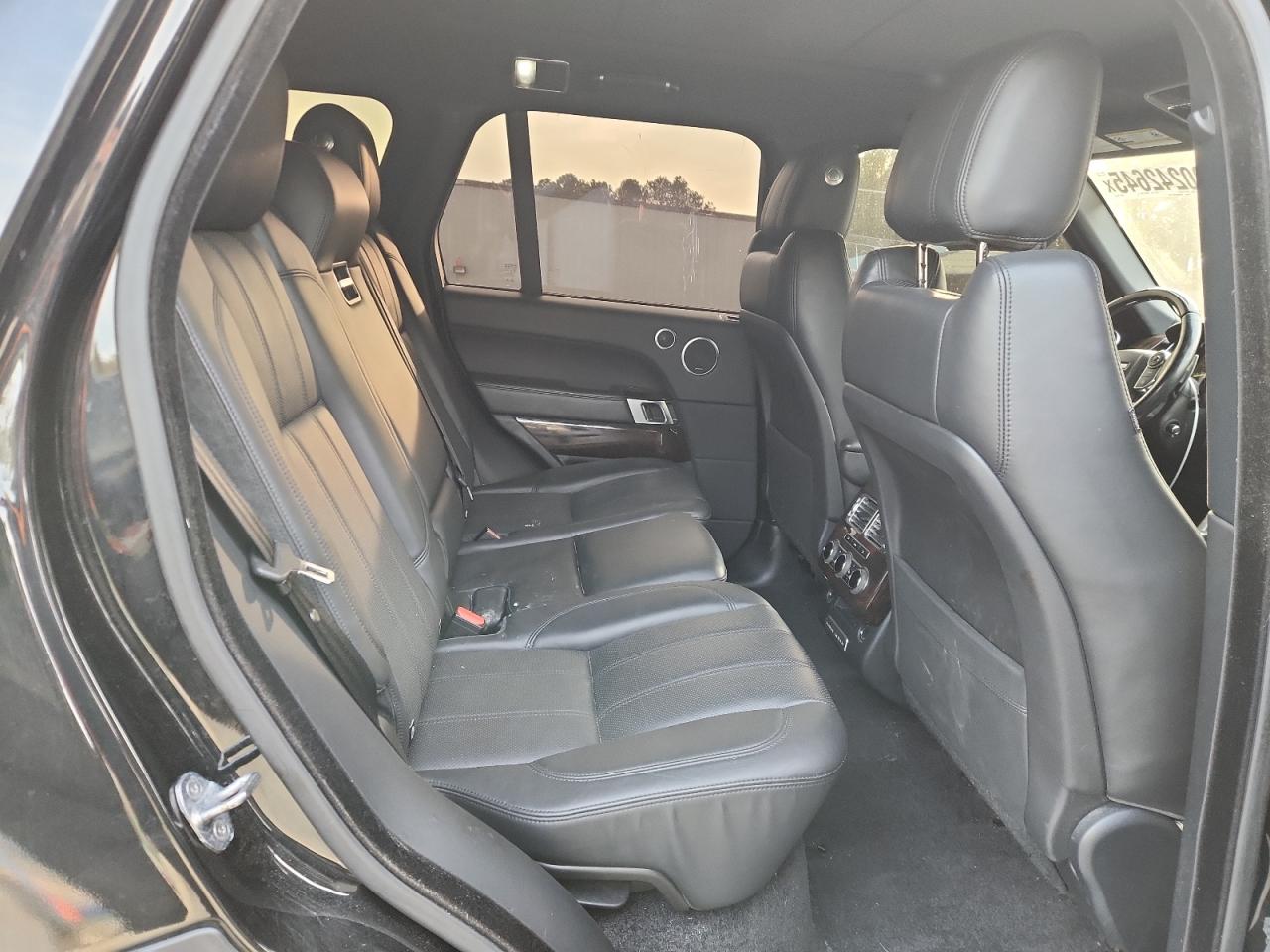 2015 Land Rover Range Rover Hse VIN: SALGS2VF5FA204936 Lot: 90242645