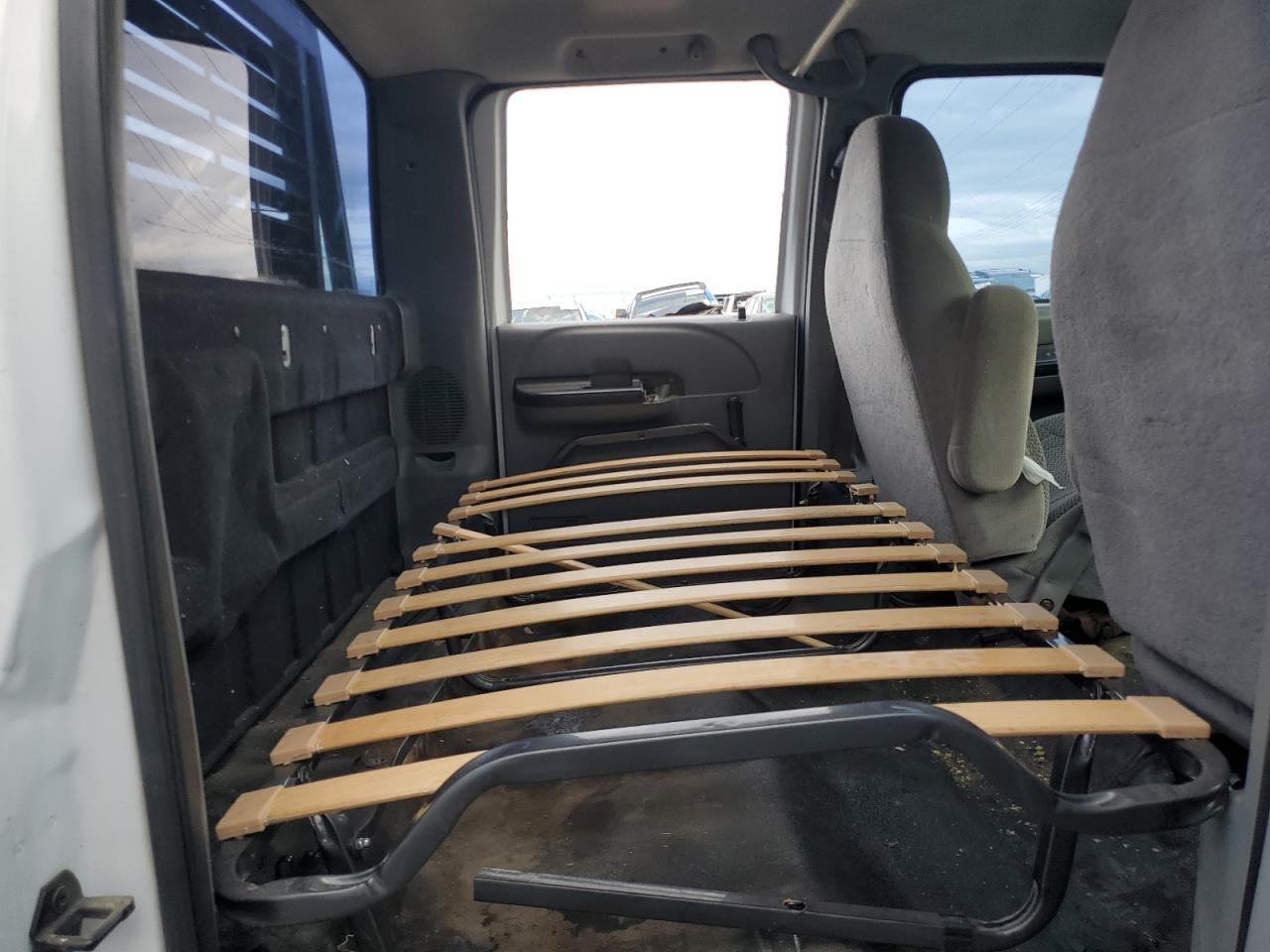 2005 Ford F550 Super Duty Flatbed Truck VIN: 1FDAW56P15EA61626 Lot: 87468785