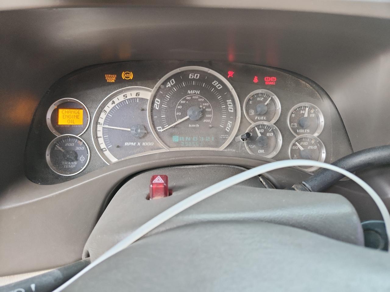 2002 Cadillac Escalade Luxury VIN: 1GYEK63N12R197005 Lot: 93096265