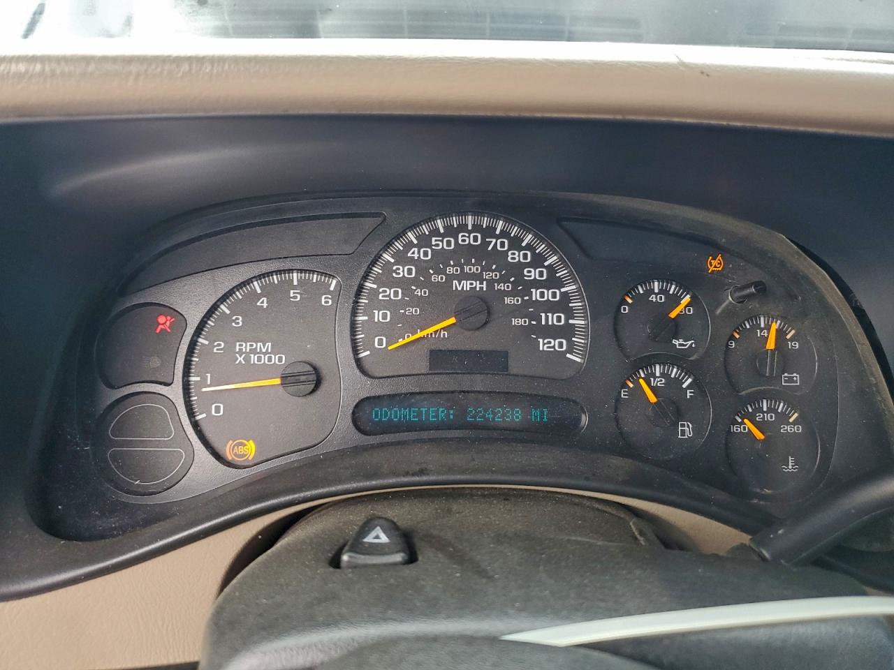 2005 Chevrolet Tahoe C1500 VIN: 1GNEC13T15R262354 Lot: 87378895