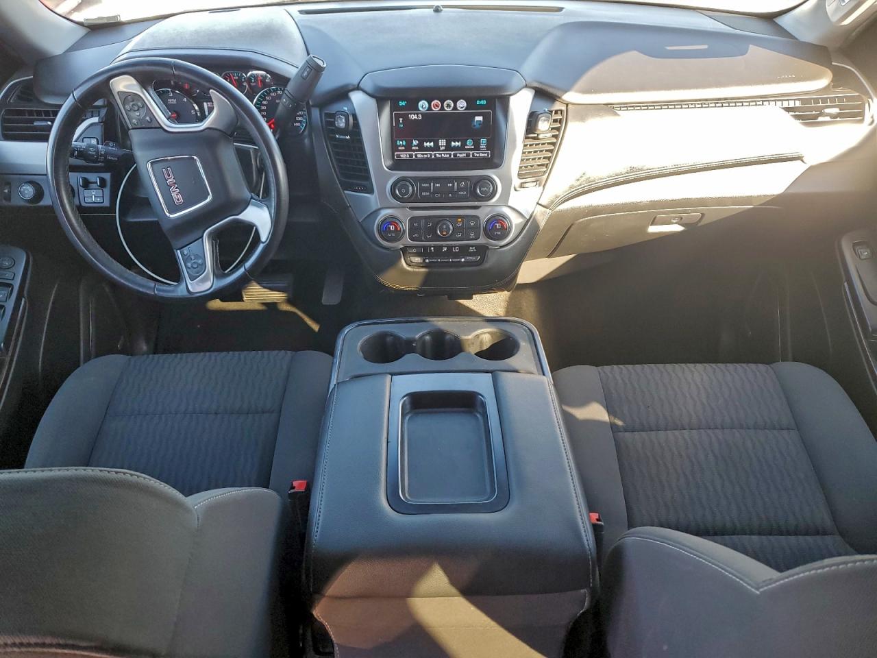 2018 GMC Yukon Xl K1500 Sle VIN: 1GKS2FEC9JR185207 Lot: 92909075