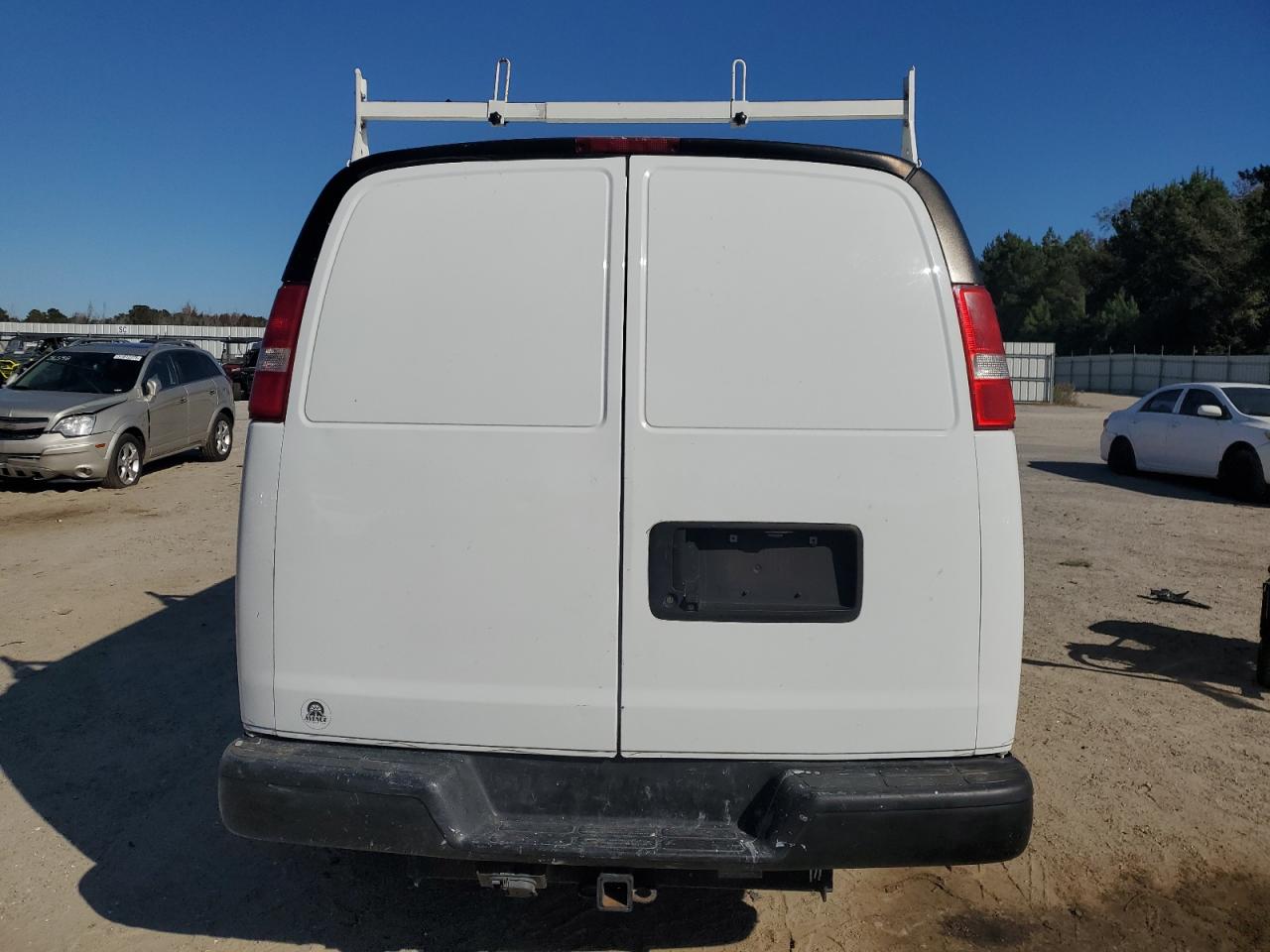 2020 Chevrolet Express G2500 VIN: 1GCWGAFP0L1151337 Lot: 92475615