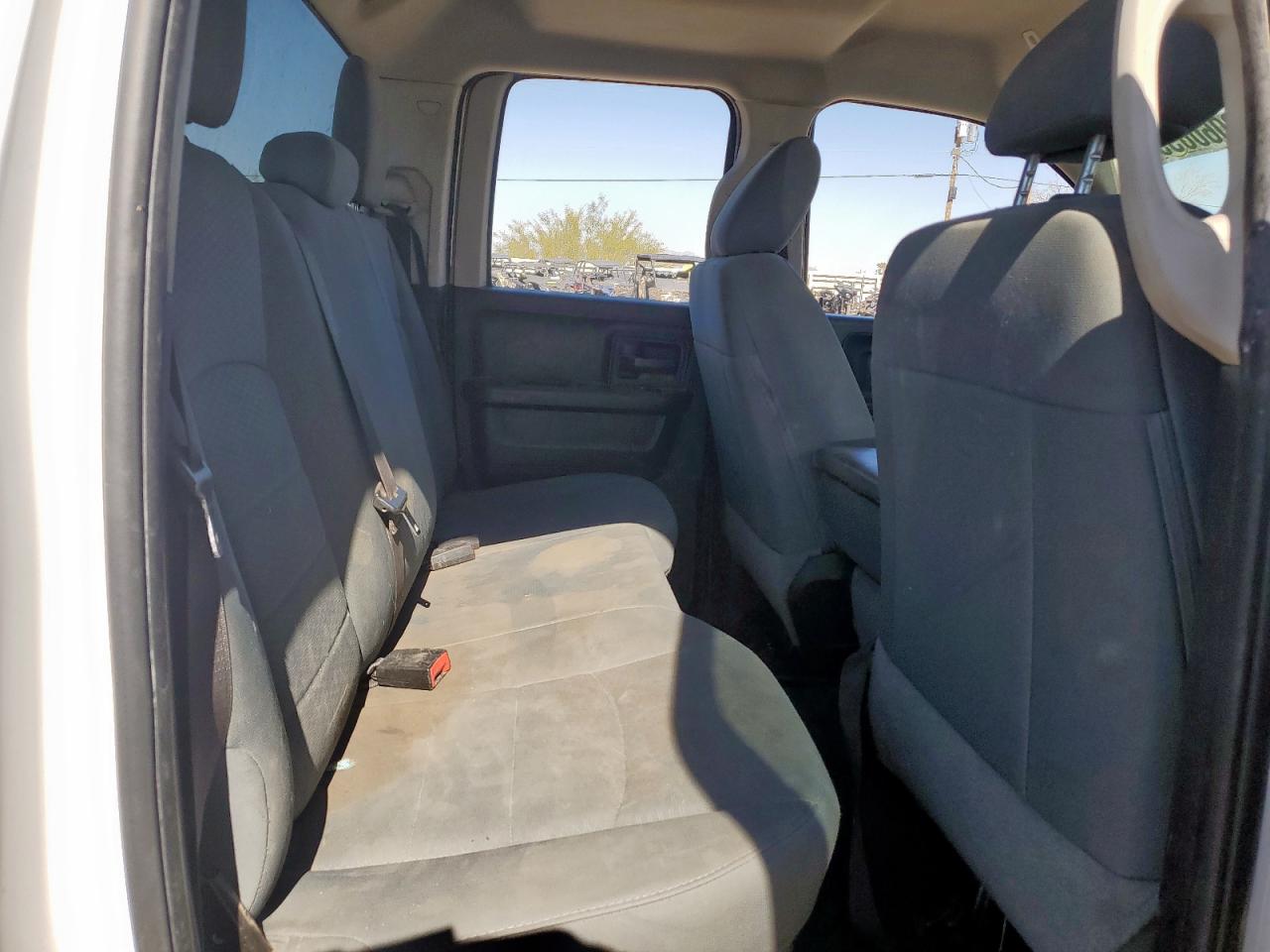 2019 Ram 1500 Classic Tradesman VIN: 1C6RR6FT8KS745689 Lot: 92060655