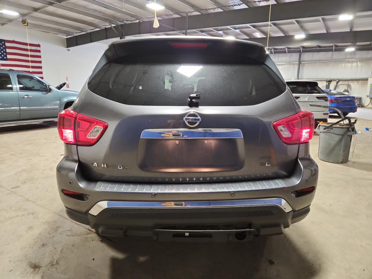 2018 Nissan Pathfinder S VIN: 5N1DR2MMXJC638851 Lot: 92039535