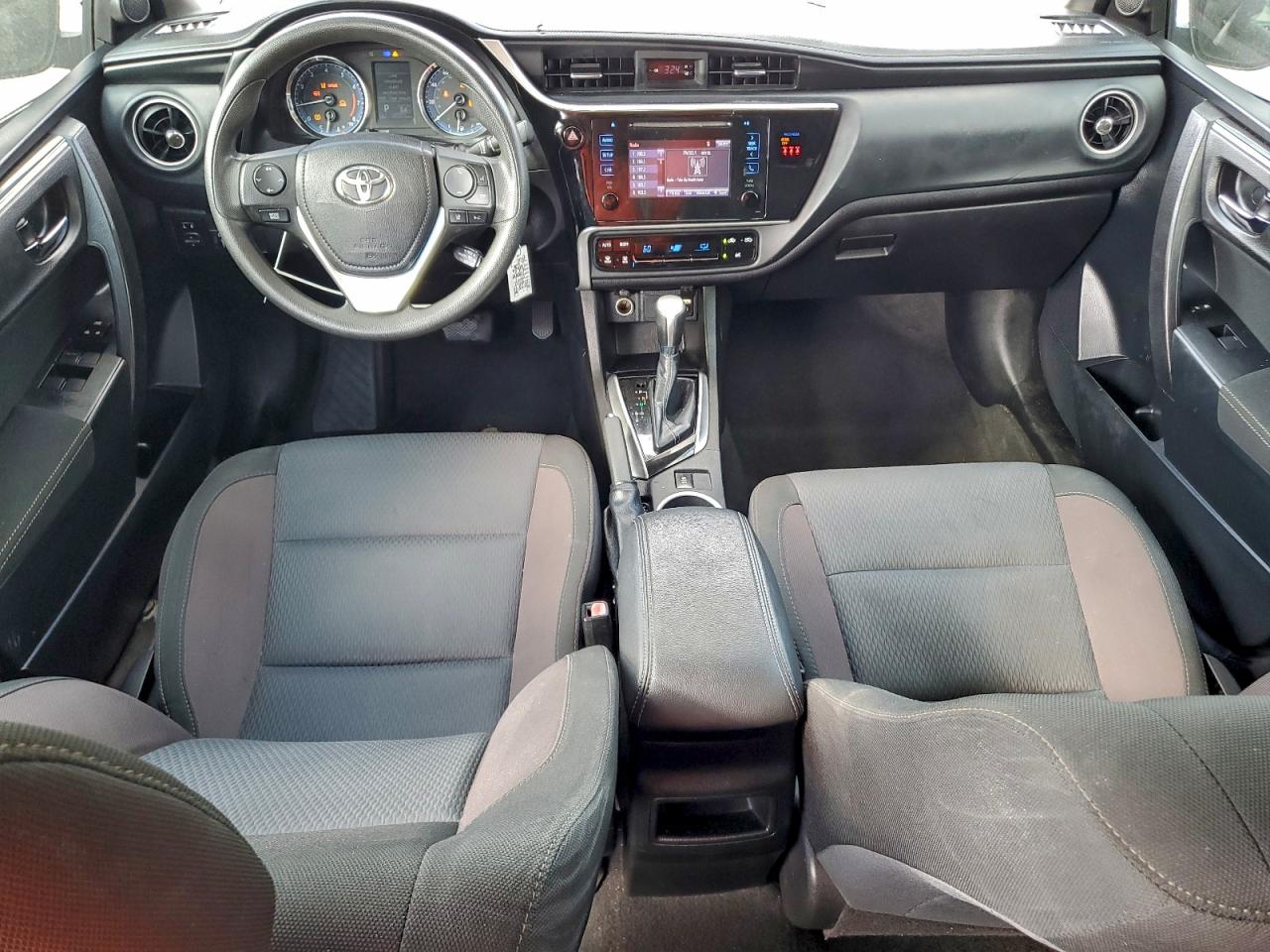 2019 Toyota Corolla L VIN: 2T1BURHE8KC238267 Lot: 93717905