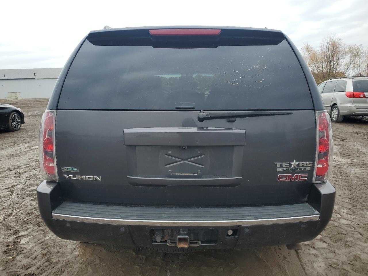 2011 GMC Yukon Denali VIN: 1GKS2EEF0BR257465 Lot: 92289665