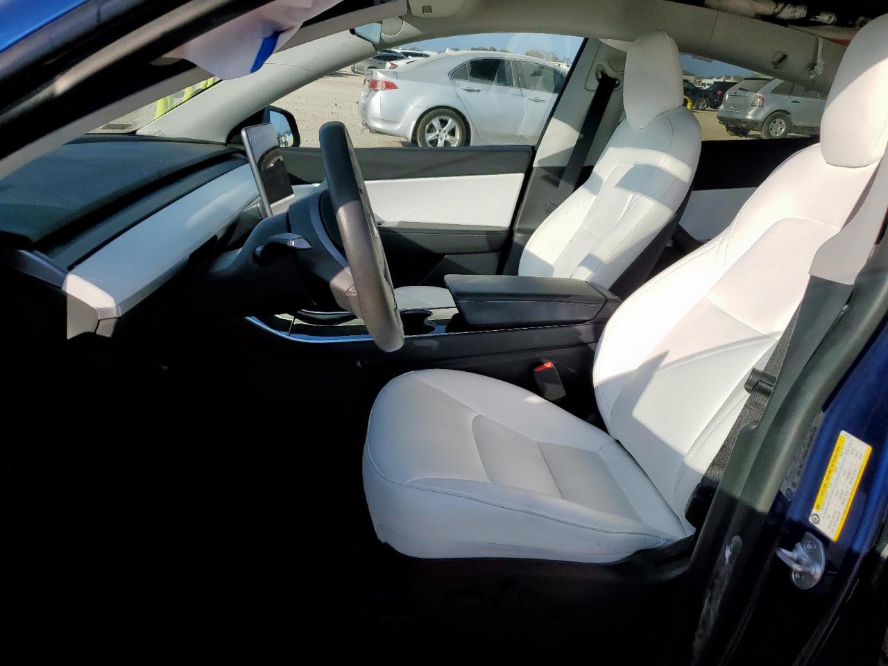 2020 Tesla Model Y VIN: 5YJYGDEF3LF037701 Lot: 93314135