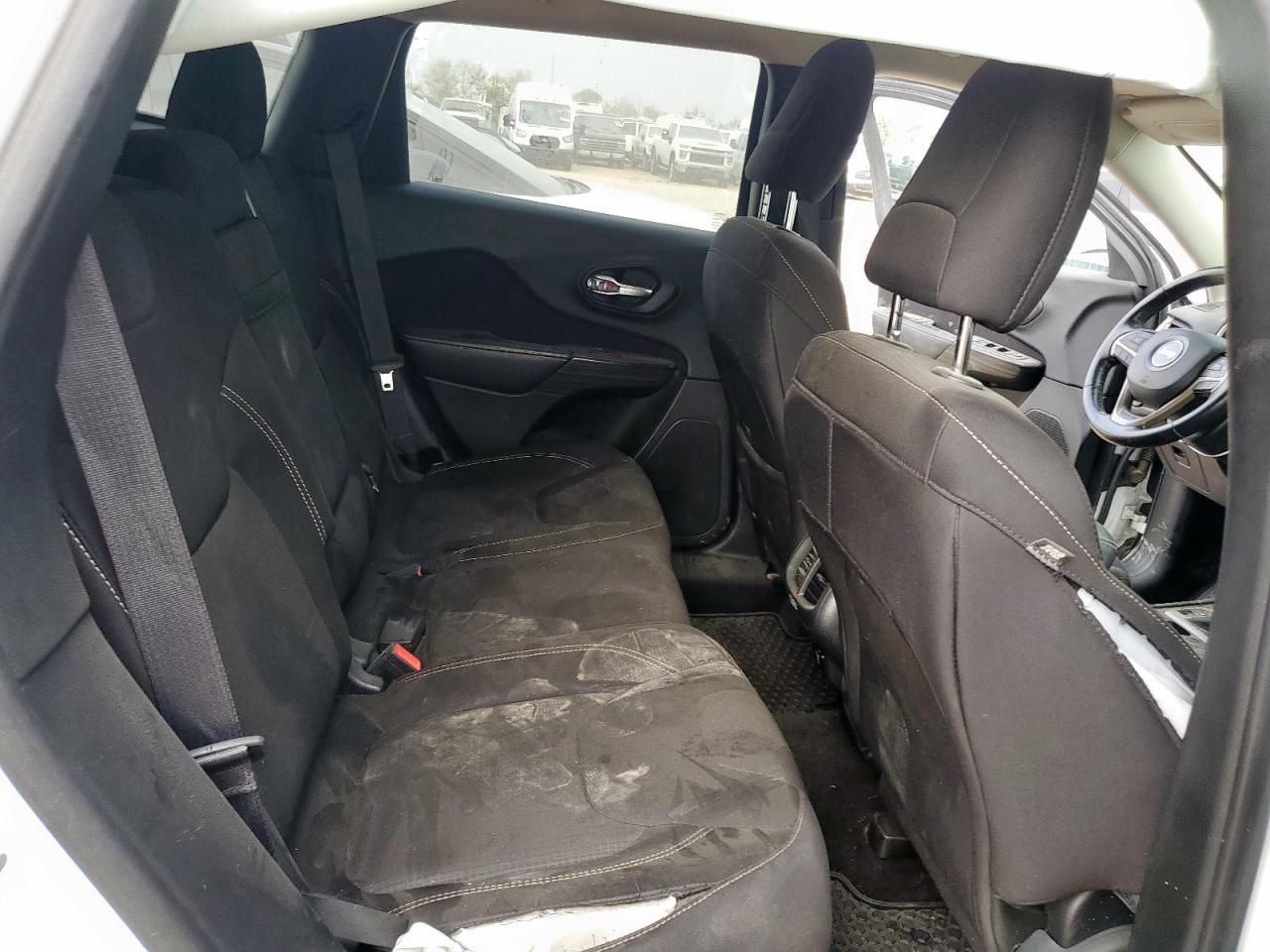 2015 Jeep Cherokee Latitude VIN: 1C4PJMCB1FW728528 Lot: 93532995