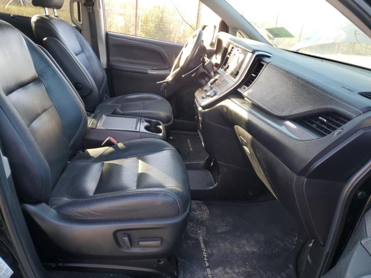 2017 Toyota Sienna Se VIN: 5TDXZ3DC1HS766662 Lot: 92284335