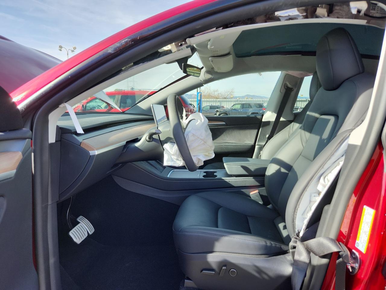 2025 Tesla Model Y VIN: 7SAYGDEF0SA353376 Lot: 92213455